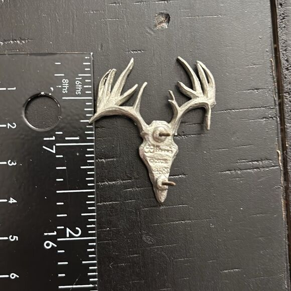 Pewter Lapel Pin Point Drop Time Steer Skull Hand Crafted Art​ - Picture 7 of 7